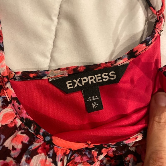 NWOT Express top - Picture 3 of 10